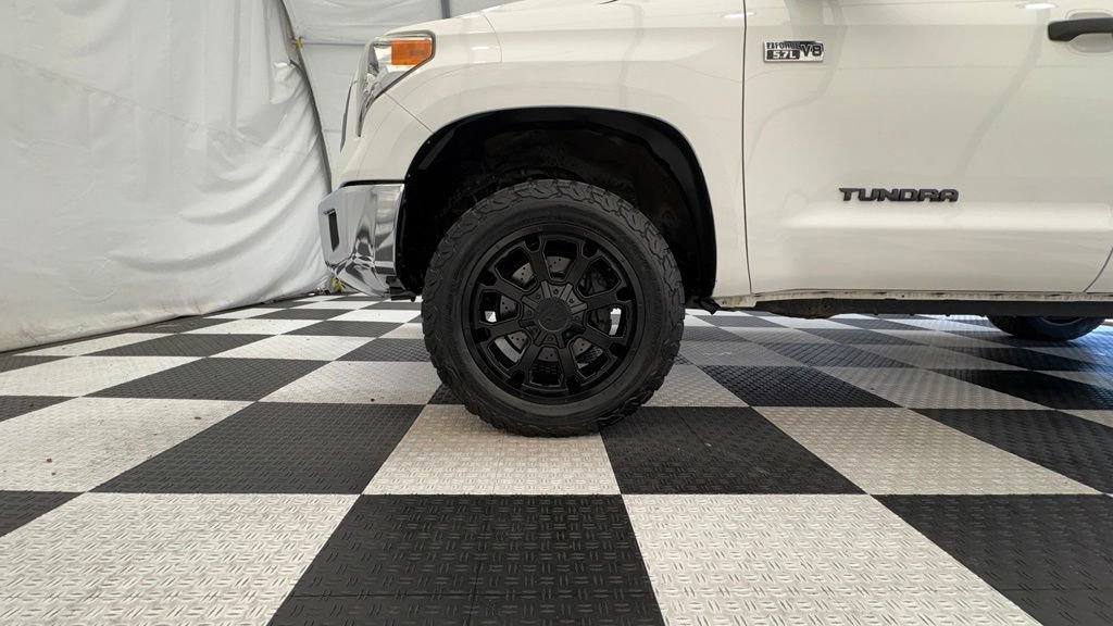 Used 2016 Toyota Tundra SR5 w/ SR5 Upgrade Package AWD/4WD image 9