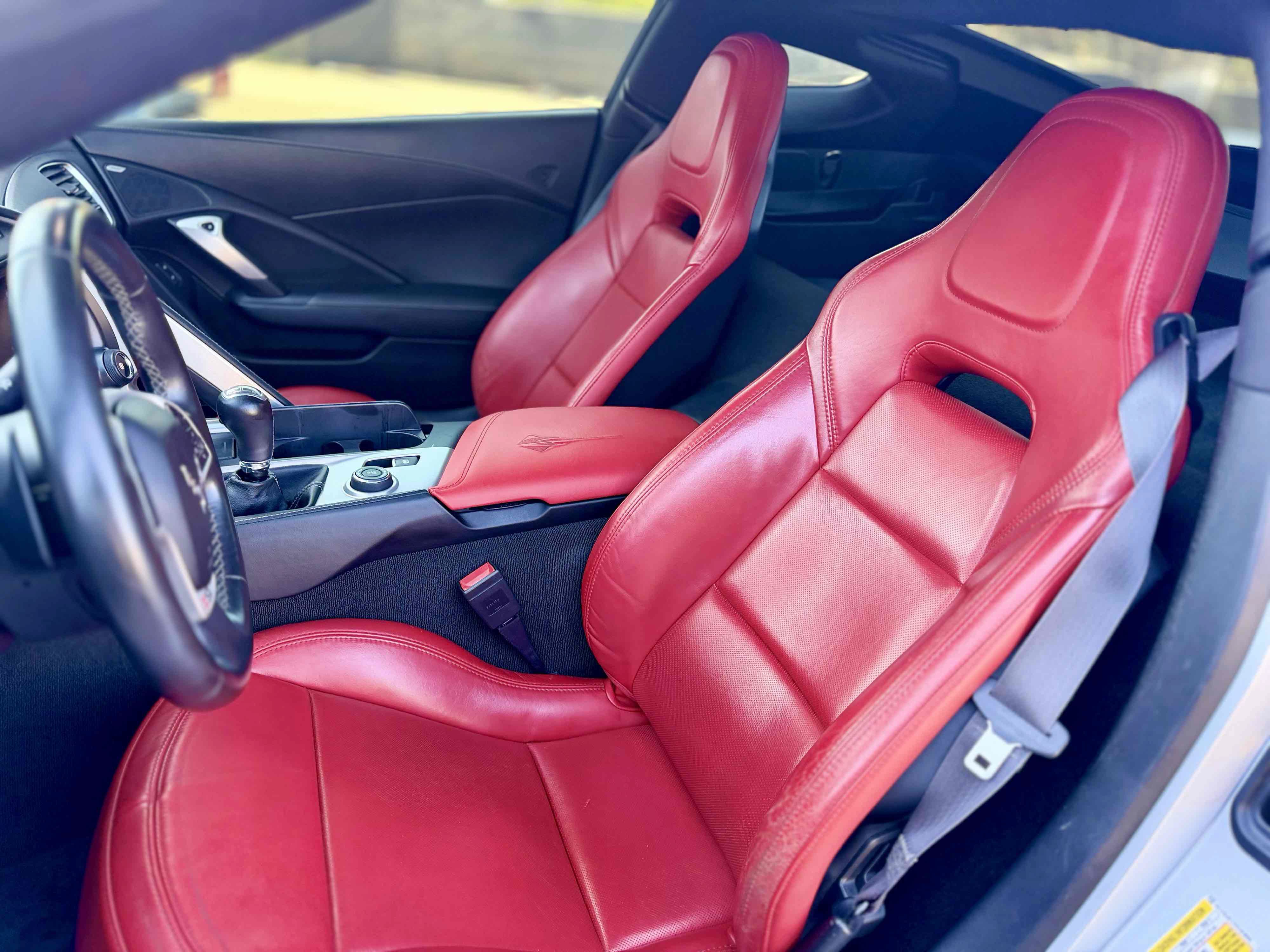 Used 2015 Chevrolet Corvette Stingray Coupe RWD image 17