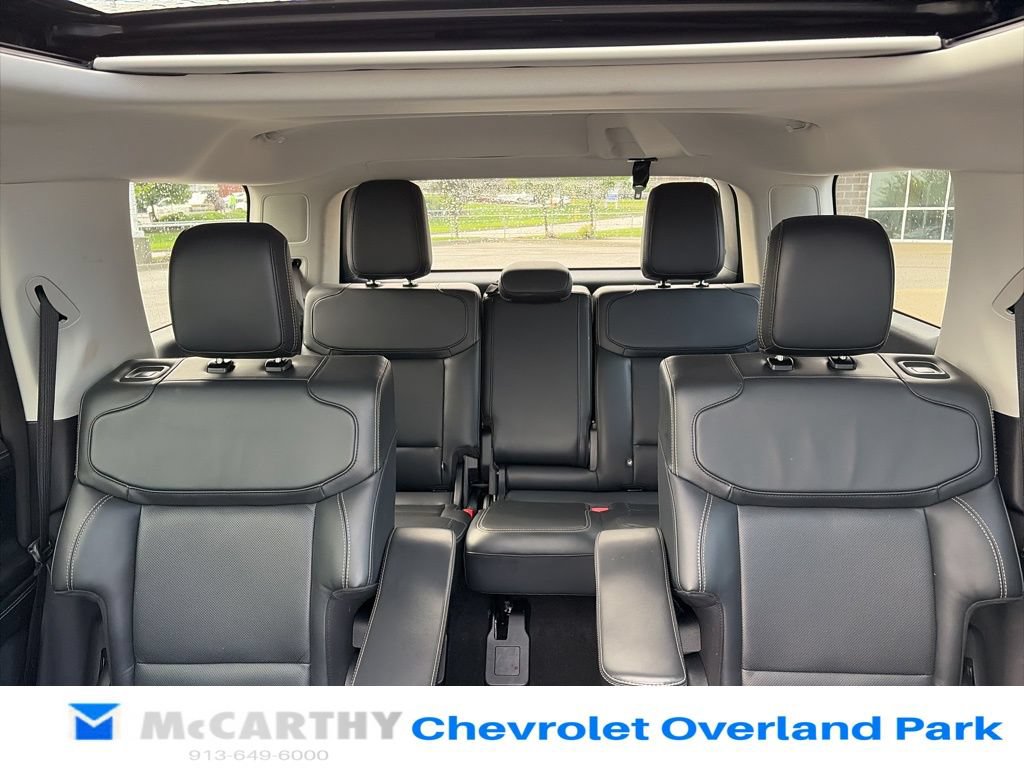 Used 2025 Ford Expedition Platinum AWD/4WD image 32