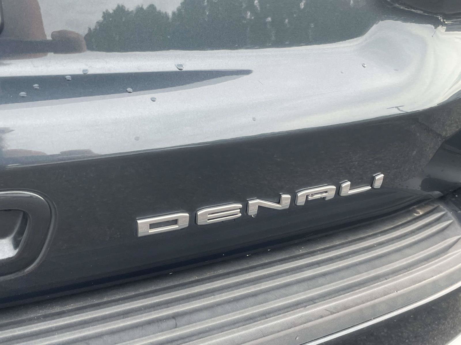 Used 2021 GMC Yukon Denali w/ Denali Ultimate Package AWD/4WD image 4