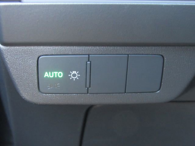 Used 2022 Audi Q4 e-tron Premium Plus w/ Premium Plus image 38