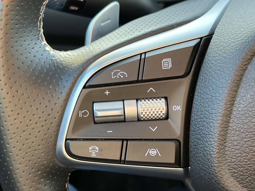 Used 2024 Genesis G70 2.5T image 20