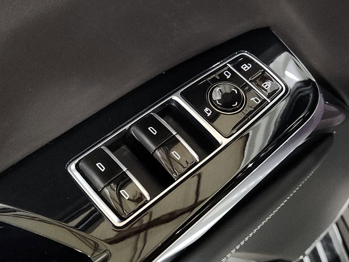 Used 2025 Cadillac Escalade Sport Platinum AWD/4WD image 47