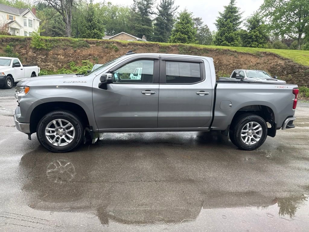 Used 2023 Chevrolet Silverado 1500 LT AWD/4WD image 6