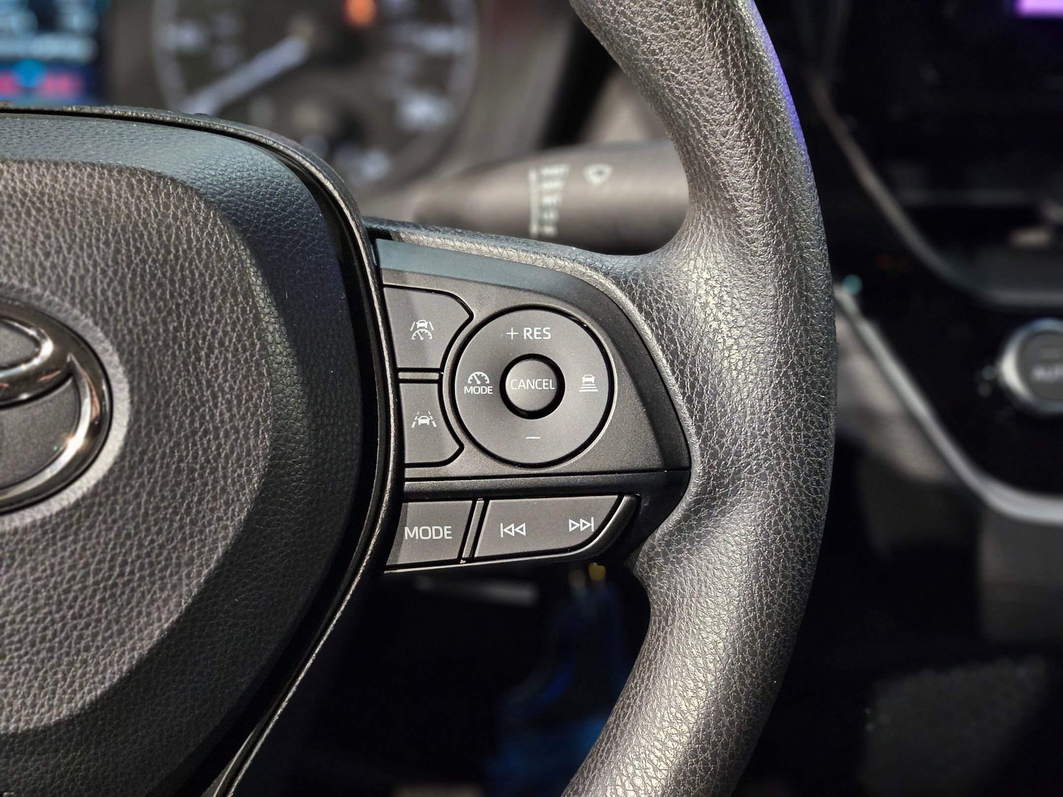 Used 2025 Toyota Corolla LE image 27