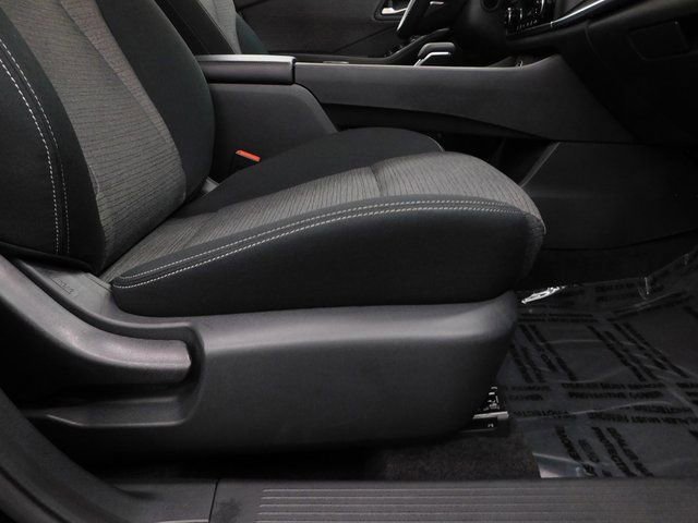 Certified 2023 Nissan Rogue SV image 29