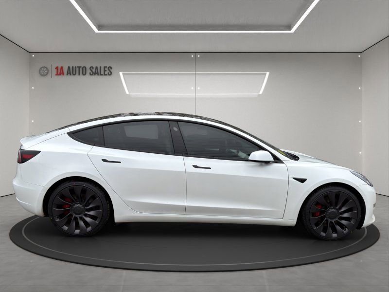 Used 2021 Tesla Model 3 Performance image 6