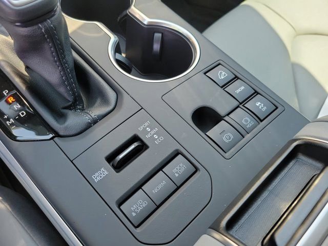 New 2026 Toyota Highlander XLE AWD/4WD image 17