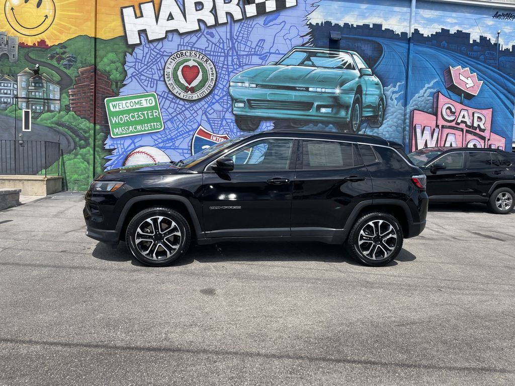 Used 2024 Jeep Compass Limited AWD/4WD image 2