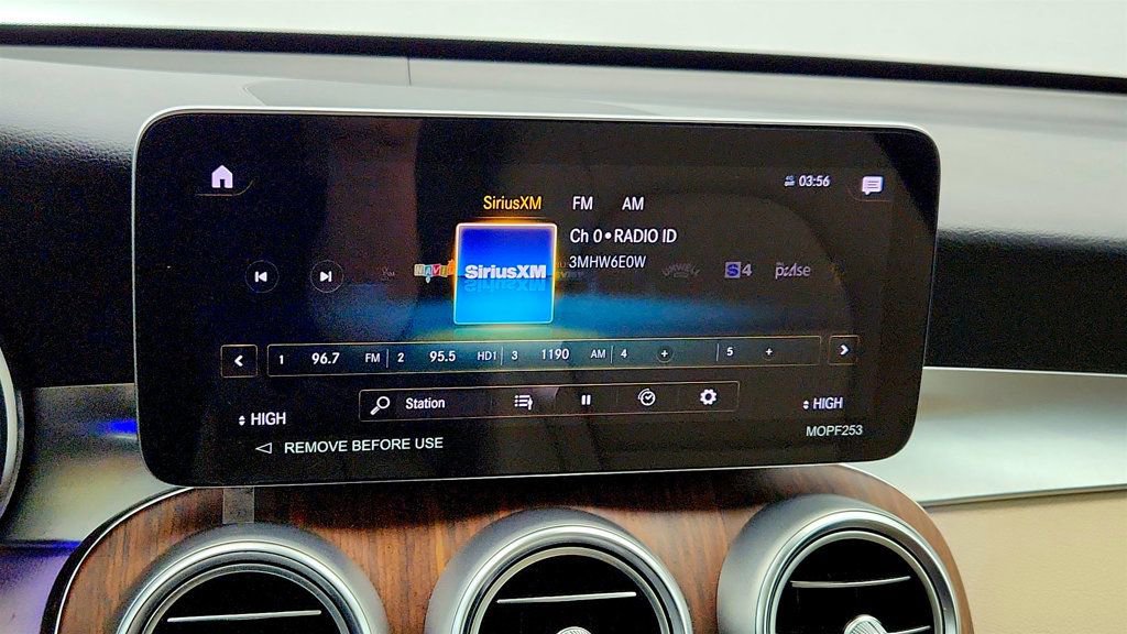 Used 2022 Mercedes-Benz GLC 300 4MATIC w/ Premium Package Lite image 18