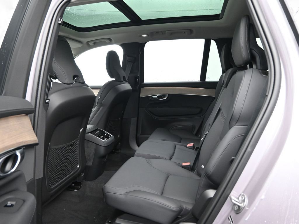 New 2026 Volvo XC90 B5 Plus image 24
