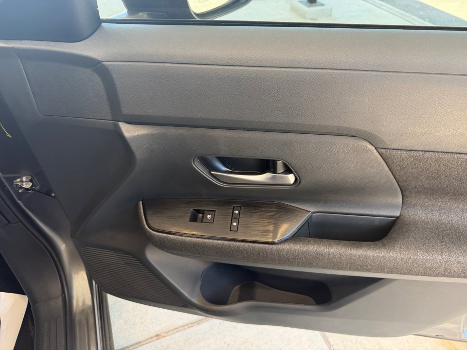 Certified 2026 Nissan Kicks SV FWD image 35