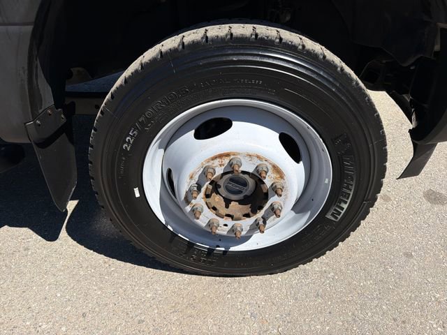 Used 2017 Ford F550 4x4 Regular Cab Super Duty image 24