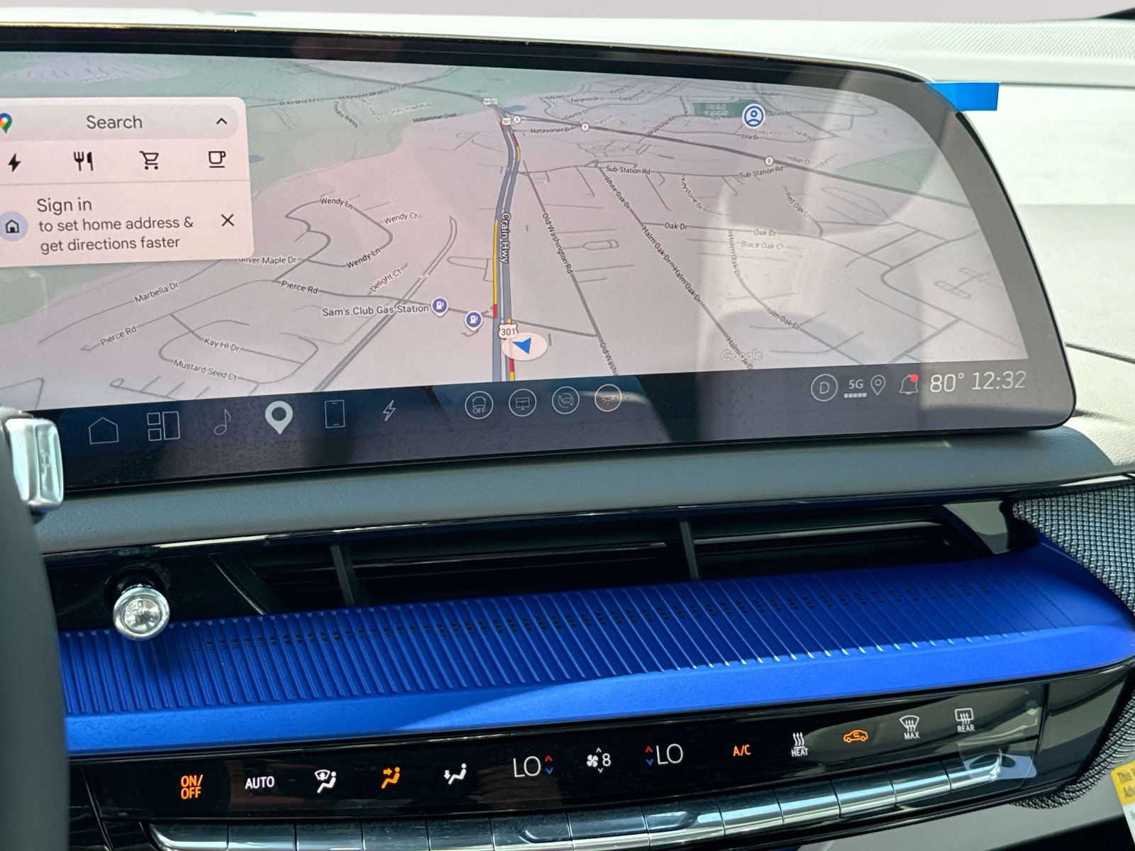 Used 2026 Cadillac Optiq Sport 1 w/ LPO, Floor Liner Package AWD/4WD image 8