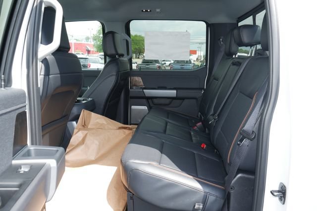 New 2026 Ford F550 4x4 Crew Cab image 22