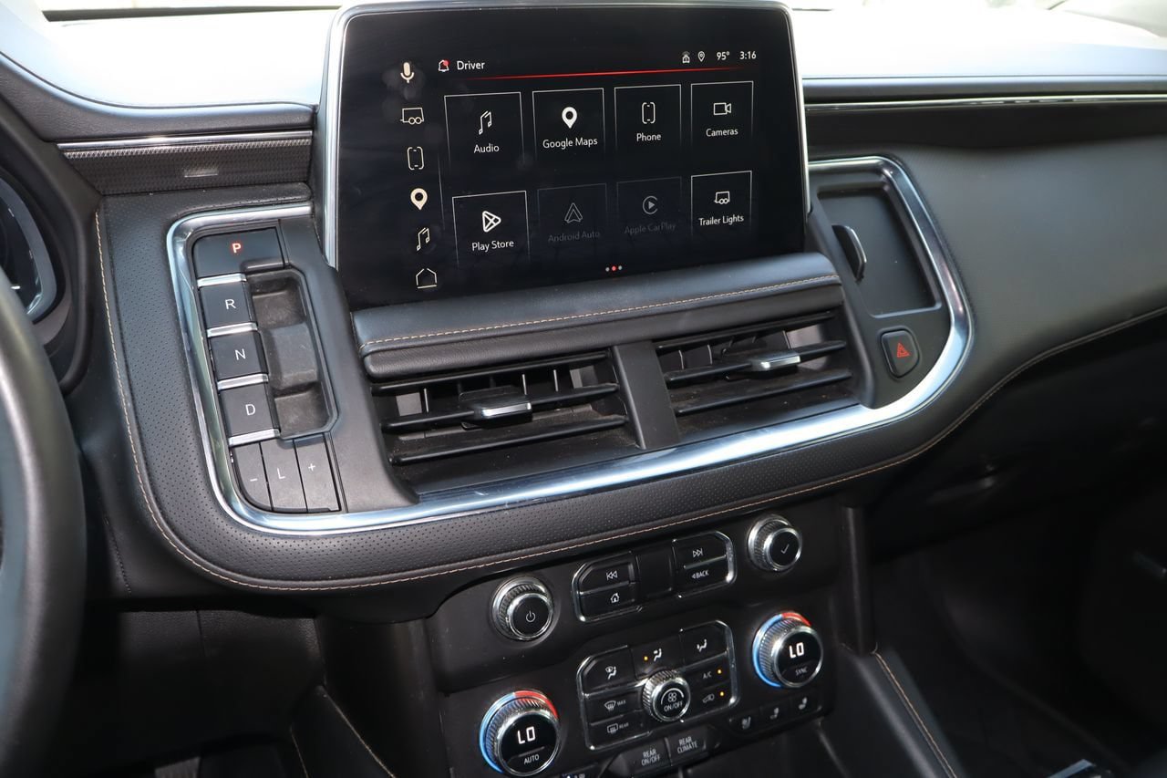 Used 2023 GMC Yukon XL AT4 w/ Technology Package AWD/4WD image 8