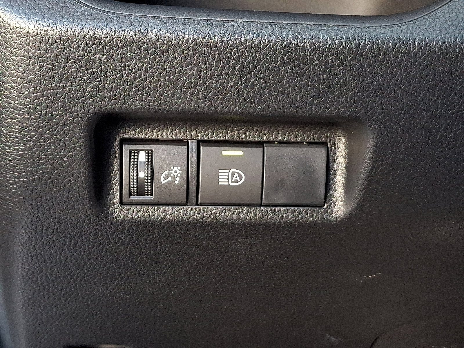 Certified 2025 Toyota RAV4 LE image 25