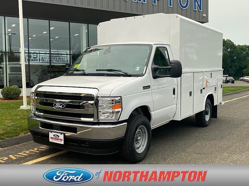 New 2027 Ford E-350 and Econoline 350 Super Duty w/ Power Equipment Group RWD image 1