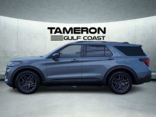 Used 2025 Ford Explorer ST RWD image 2