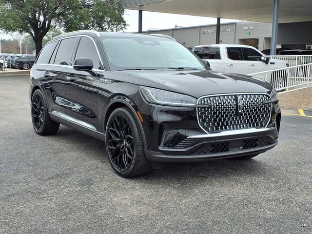 New 2026 Lincoln Aviator 2WD image 3
