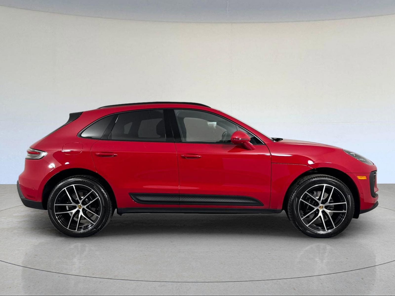 New 2026 Porsche Macan AWD/4WD image 9