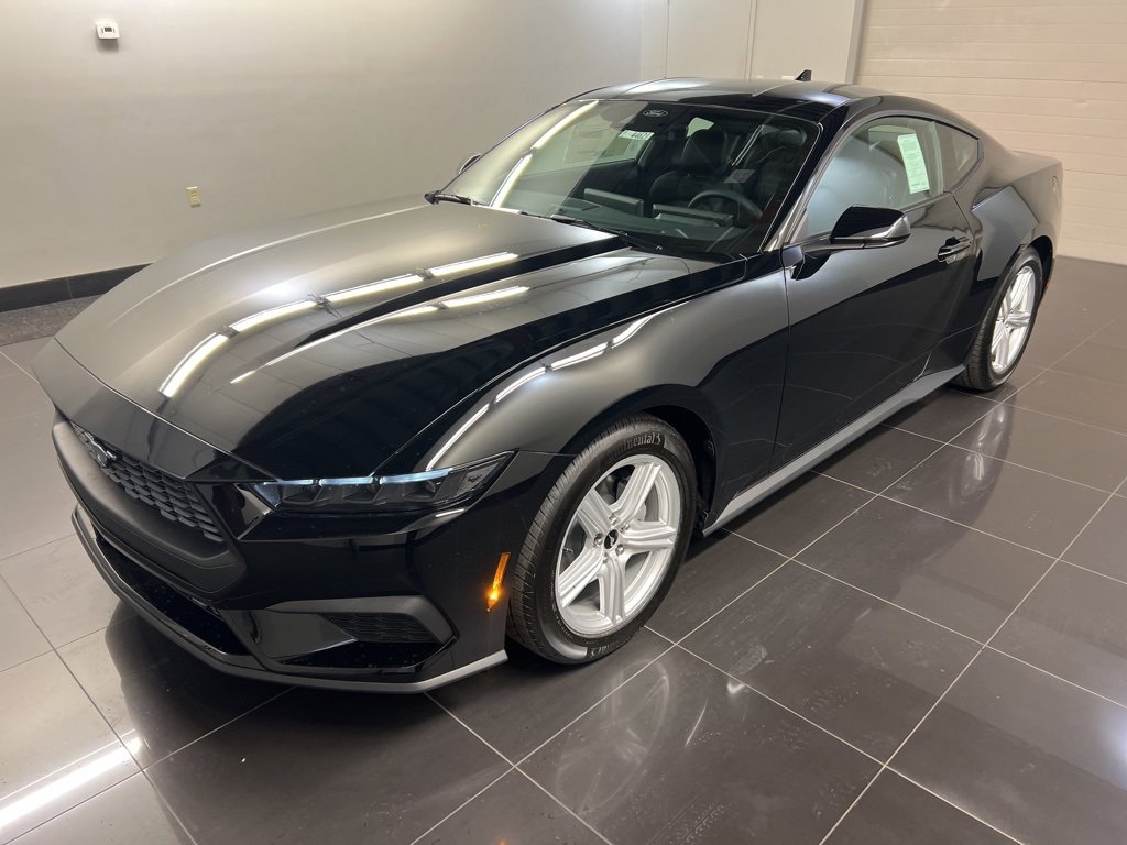 New 2026 Ford Mustang Coupe image 3