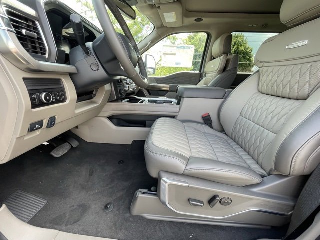 New 2025 Ford F350 Platinum w/ Platinum Plus Package image 24
