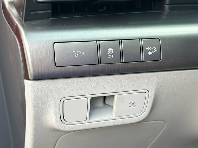 Certified 2024 Hyundai Kona SEL w/ Convenience Package FWD image 10