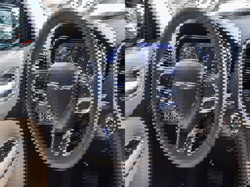 Certified 2023 Chrysler 300 Touring L image 14