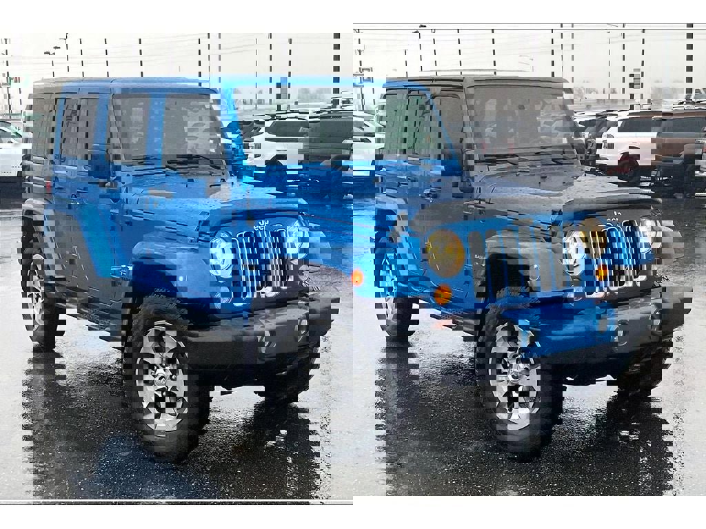 Used 2016 Jeep Wrangler Unlimited Sahara w/ Connectivity Group image 2