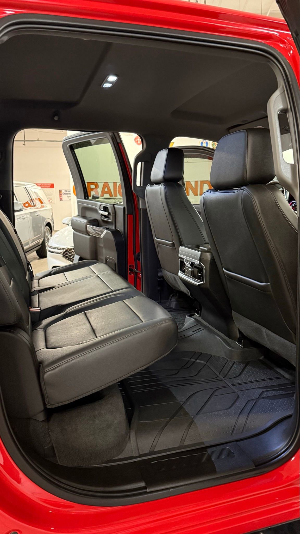 Used 2020 Chevrolet Silverado 2500 LTZ w/ LTZ Convenience Package image 32