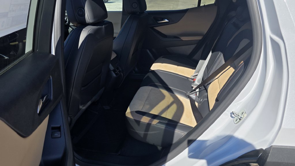 New 2027 Chevrolet Equinox ACTIV w/ Convenience Package III FWD image 16