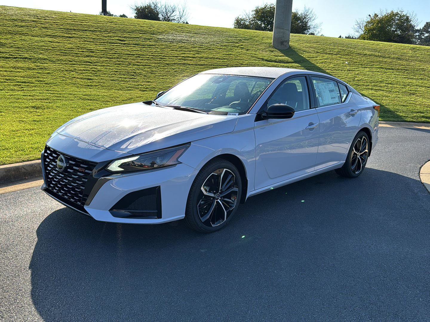 New 2025 Nissan Altima 2.5 SR