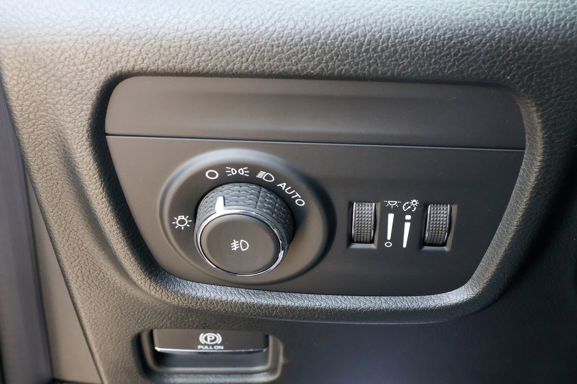 New 2026 Jeep Grand Cherokee L Limited AWD/4WD image 32