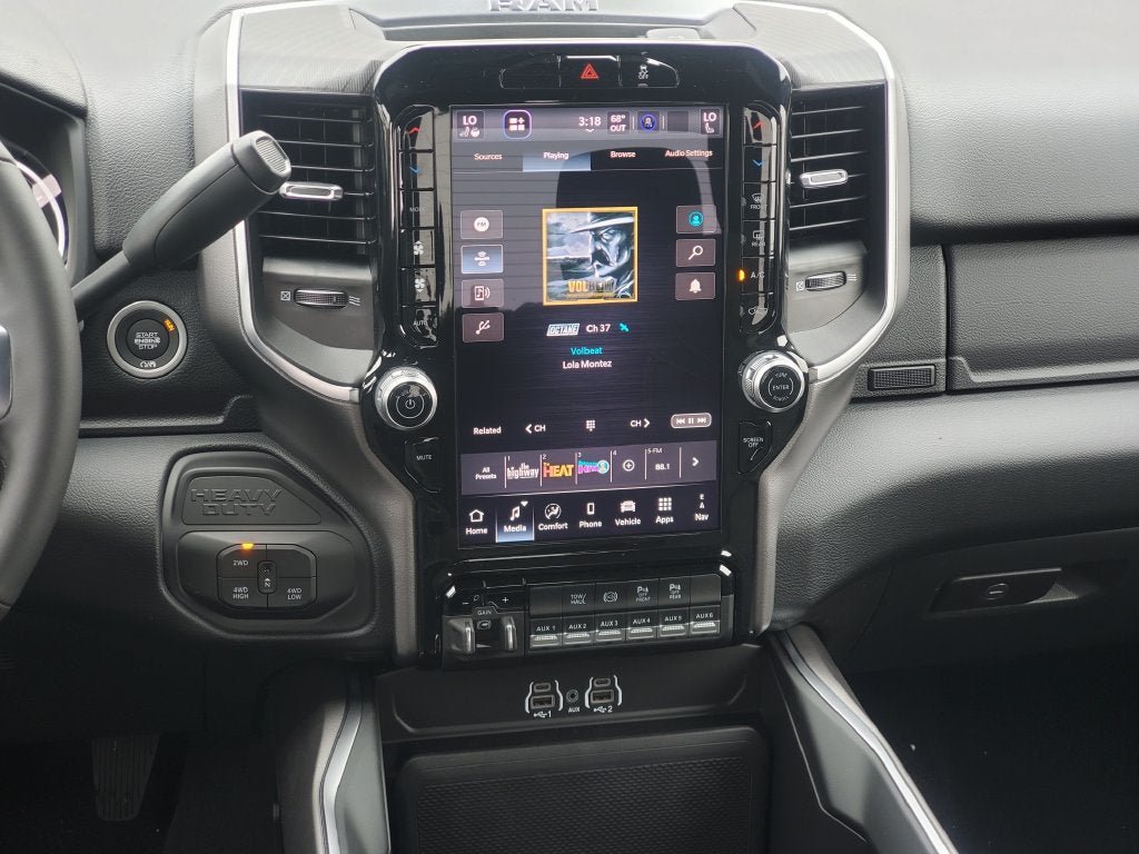 New 2027 RAM 3500 Big Horn AWD/4WD image 25