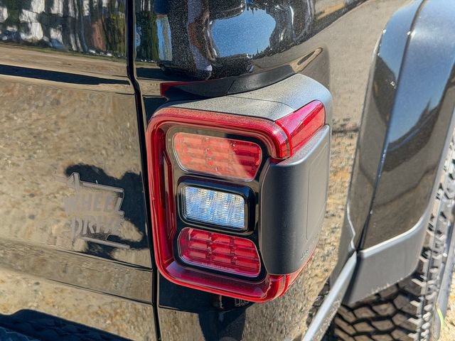 New 2026 Jeep Gladiator Sport AWD/4WD image 7