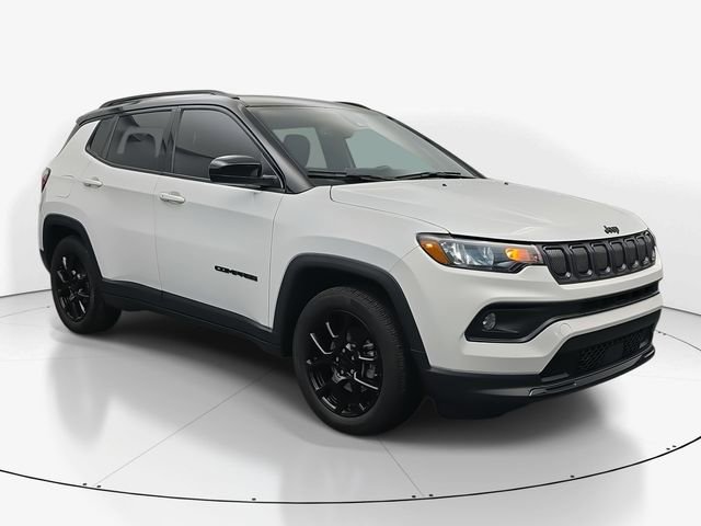 Used 2022 Jeep Compass Altitude w/ Convenience Group image 2