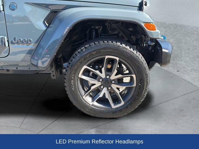 Used 2024 Jeep Wrangler Unlimited w/ Convenience Group AWD/4WD image 30