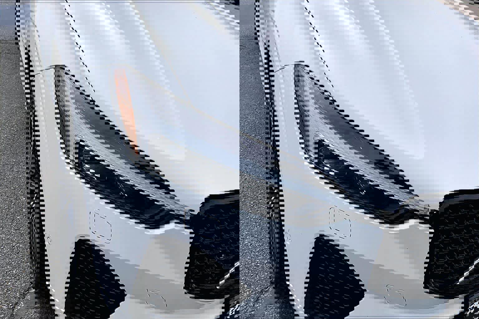 Certified 2024 Volvo XC60 B5 Plus w/ Protection Package Premier image 26