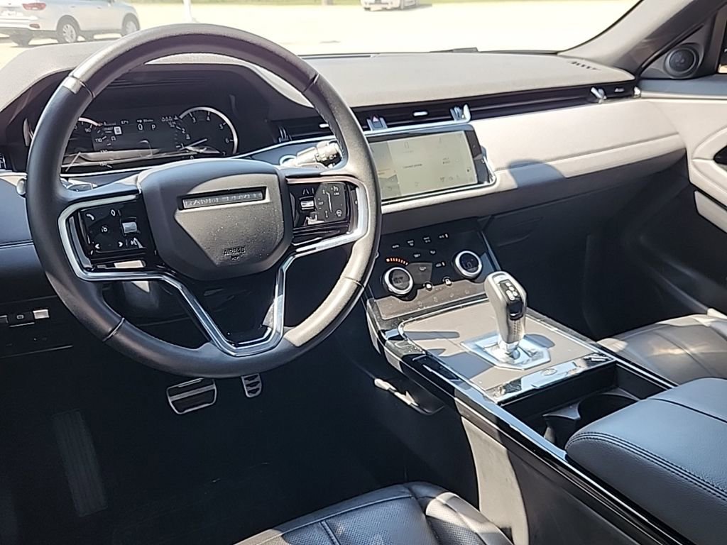Used 2023 Land Rover Range Rover Evoque R-Dynamic SE image 9