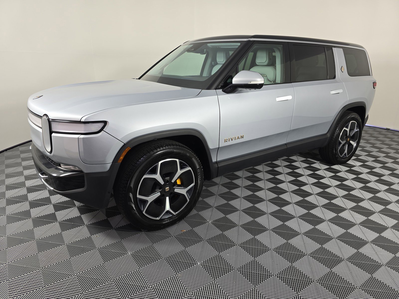 Used 2023 Rivian R1S Adventure