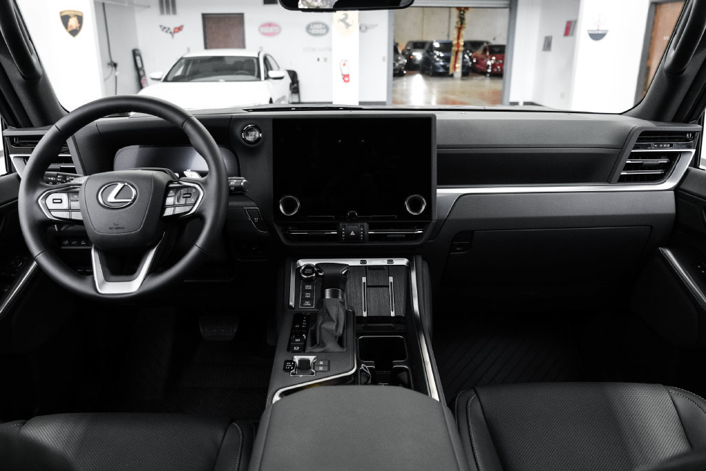 Used 2026 Lexus GX 550 AWD/4WD image 16