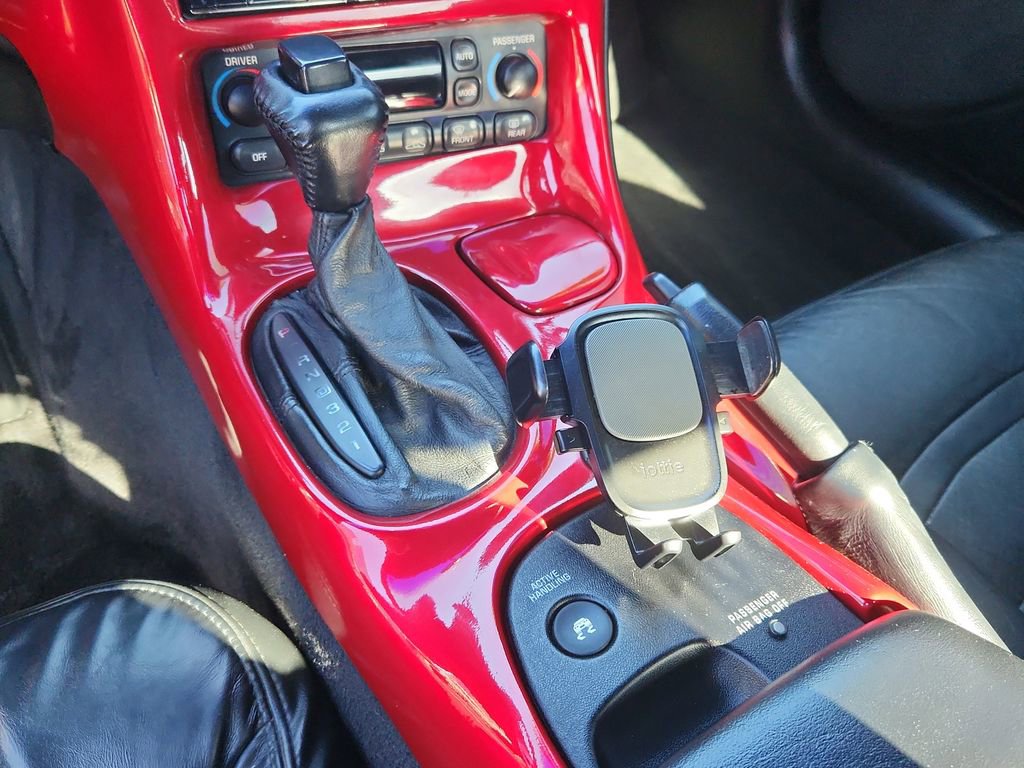 Used 2002 Chevrolet Corvette Convertible w/ Preferred Equipment Group2 image 18