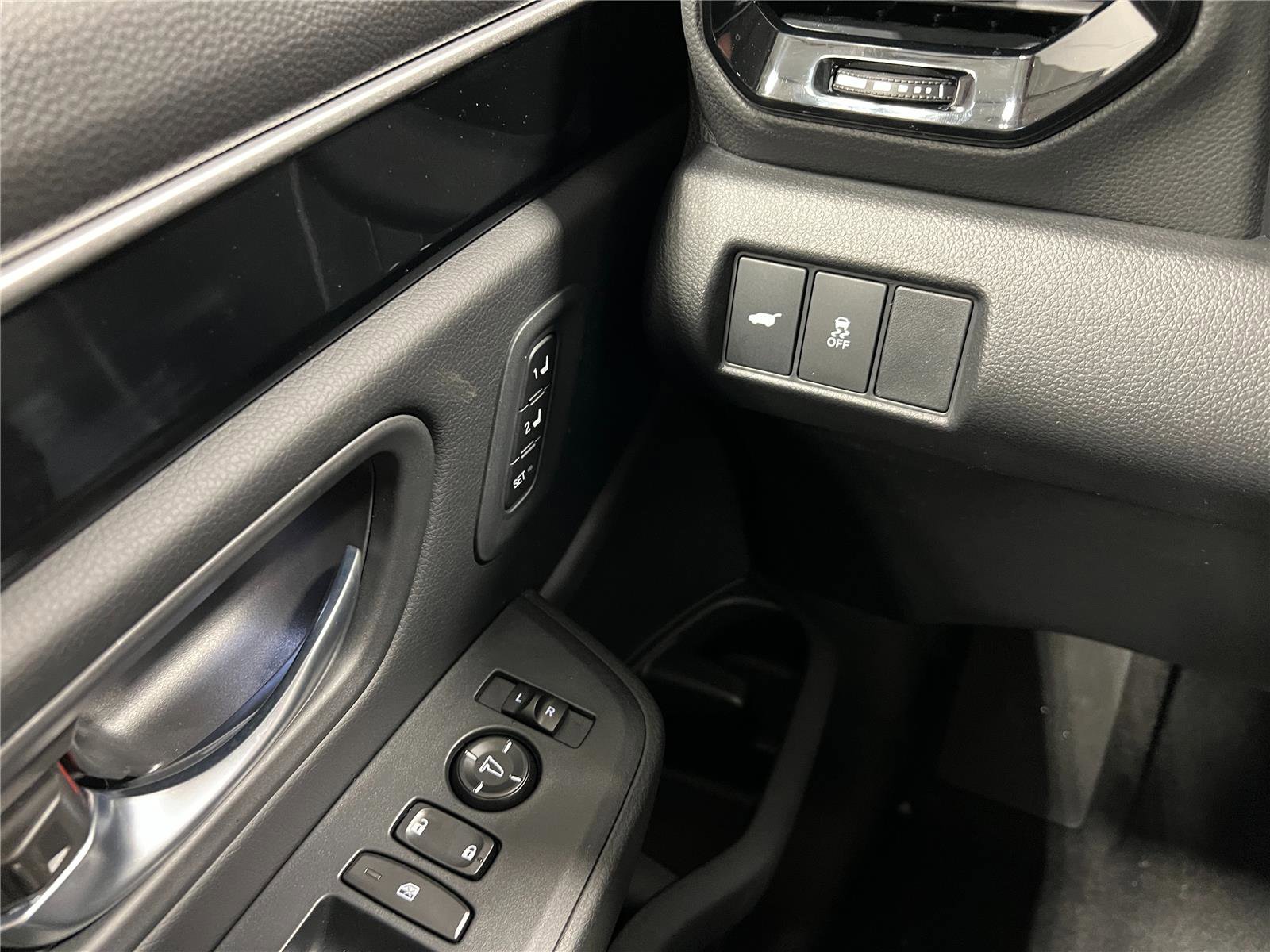 New 2025 Honda Pilot Touring image 21