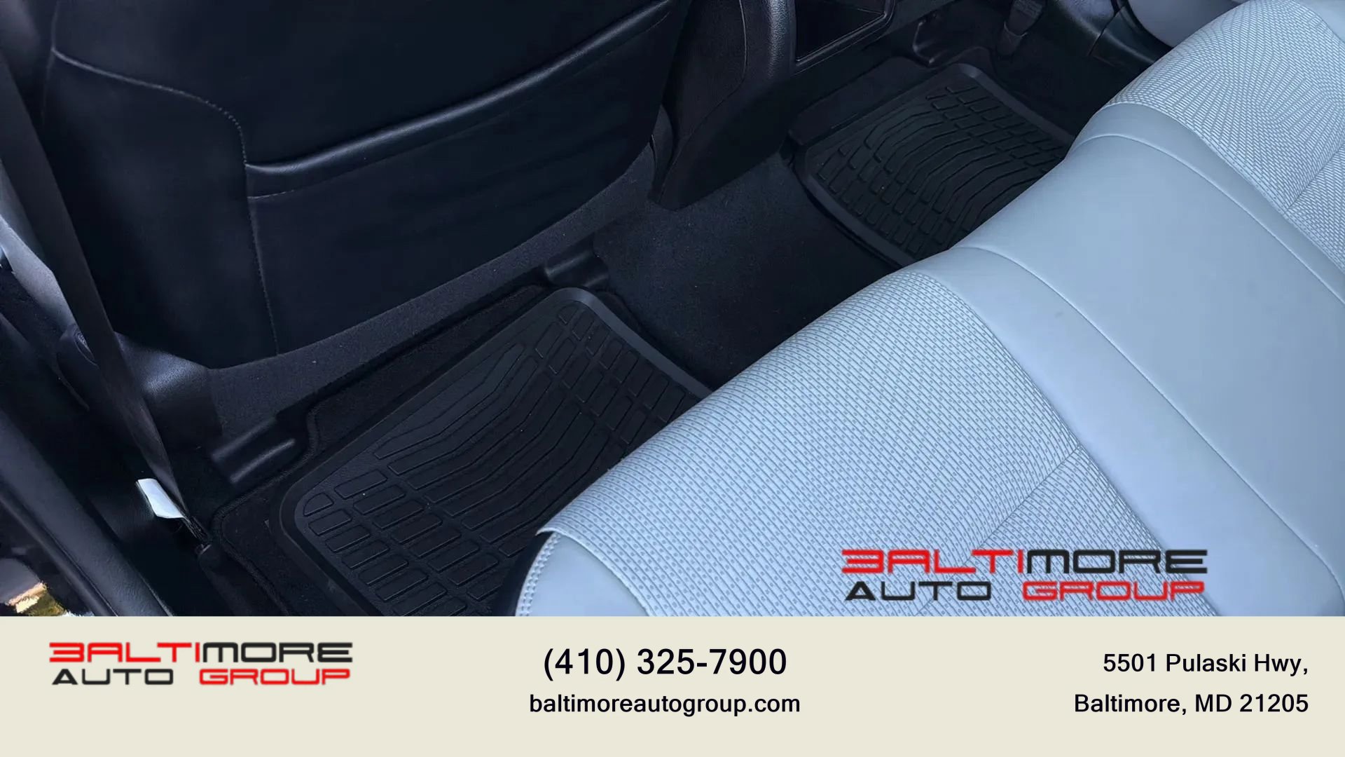 Used 2017 Toyota Camry SE w/ Moonroof Package FWD image 38
