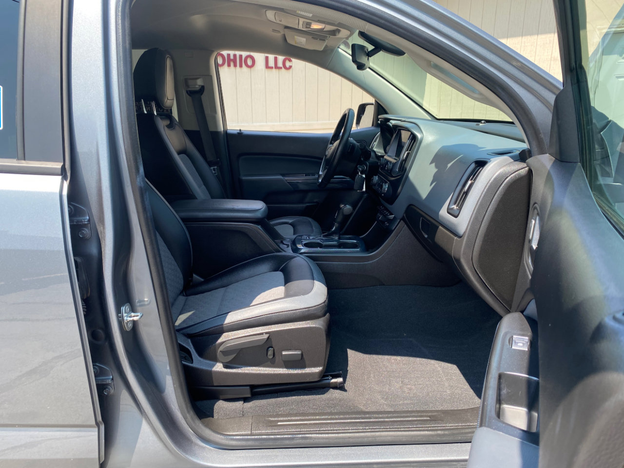 Used 2019 Chevrolet Colorado Z71 image 3