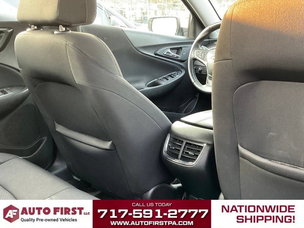 Used 2018 Chevrolet Malibu LT FWD image 10