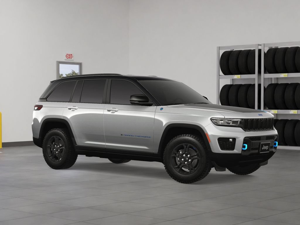 New 2024 Jeep Grand Cherokee Trailhawk w/ Advanced Protech Group II AWD/4WD image 8