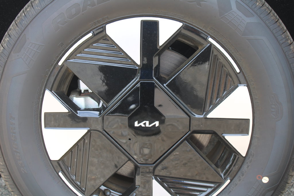 New 2027 Kia Sportage LX FWD image 17