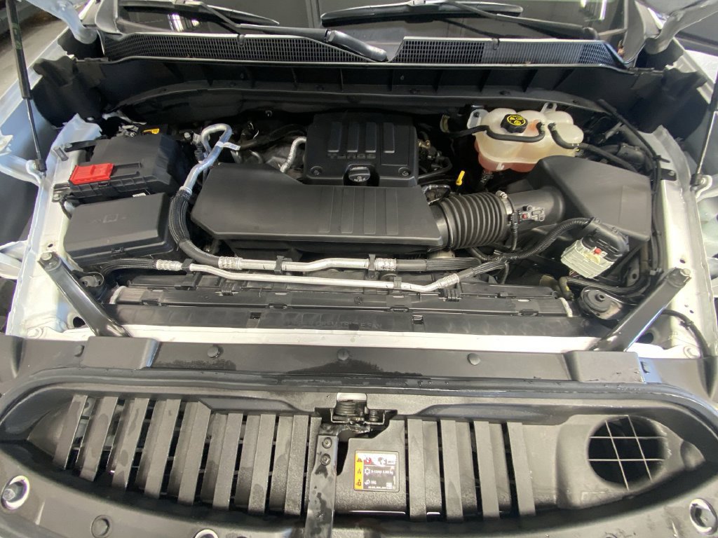 Certified 2024 Chevrolet Silverado 1500 LT AWD/4WD image 38